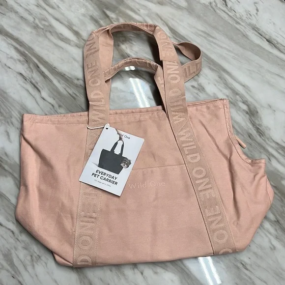 Wild One Everyday Pet Carrier - Picture 6 of 10